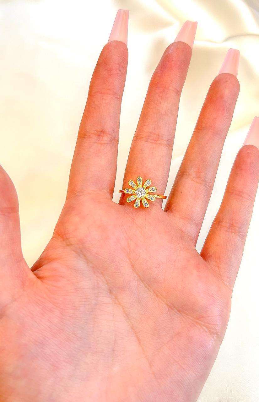 "Daisy" 18k Gold Plated Adjustable Rotating Ring